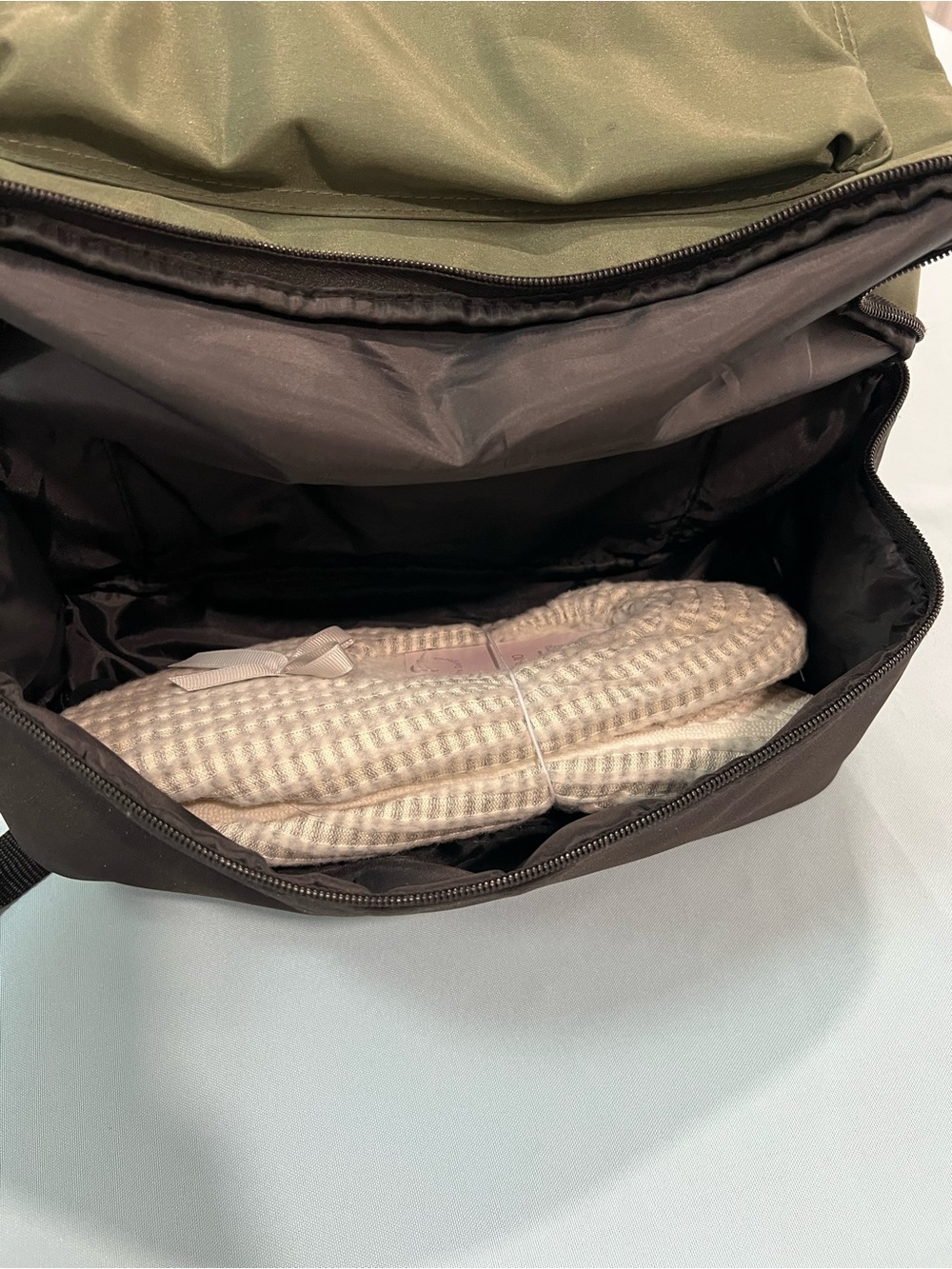 DSW Olive and Black Two-Tone Travel Backpack Tote - Picture 3 of 13
